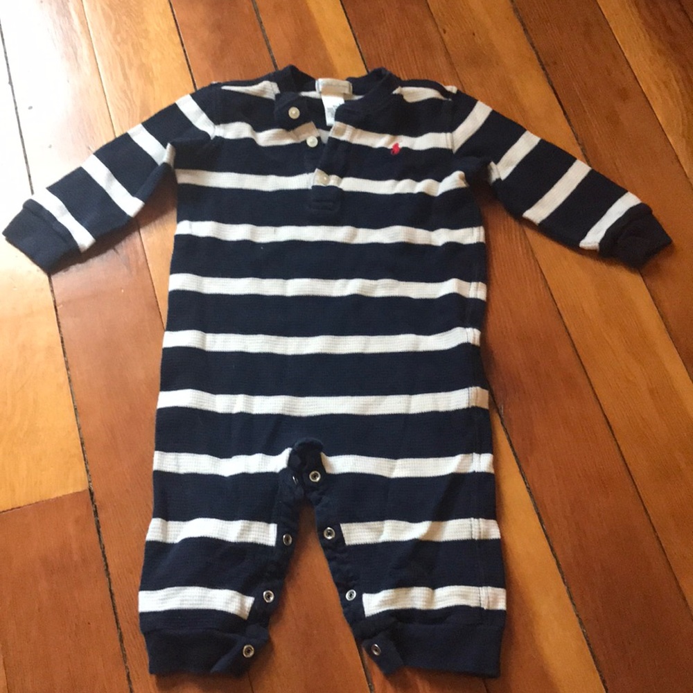 White and navy striped